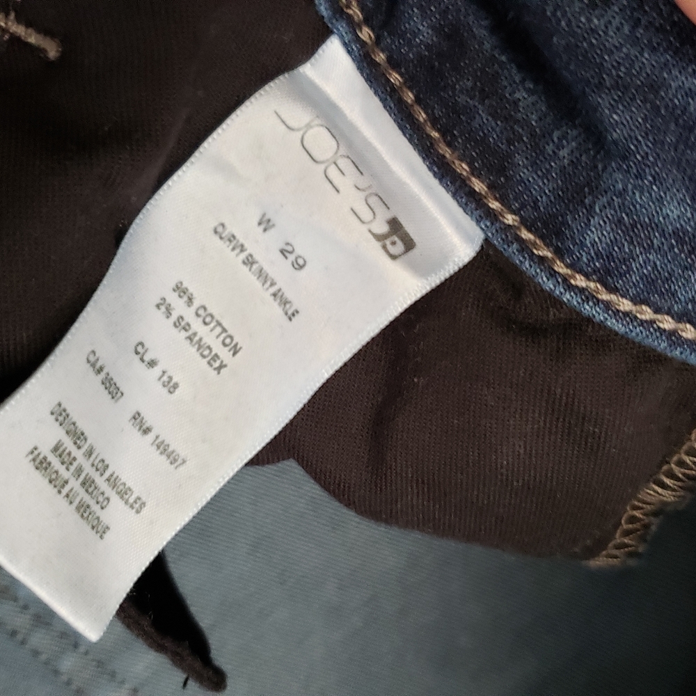 Joe's Jeans Curvy Skinny Ankle Jeans - Picture 5 of 8